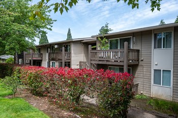 7580 SW Scholls Ferry Road 1-3 Beds Apartment, Portland, Oregon for Rent - Photo Gallery 17