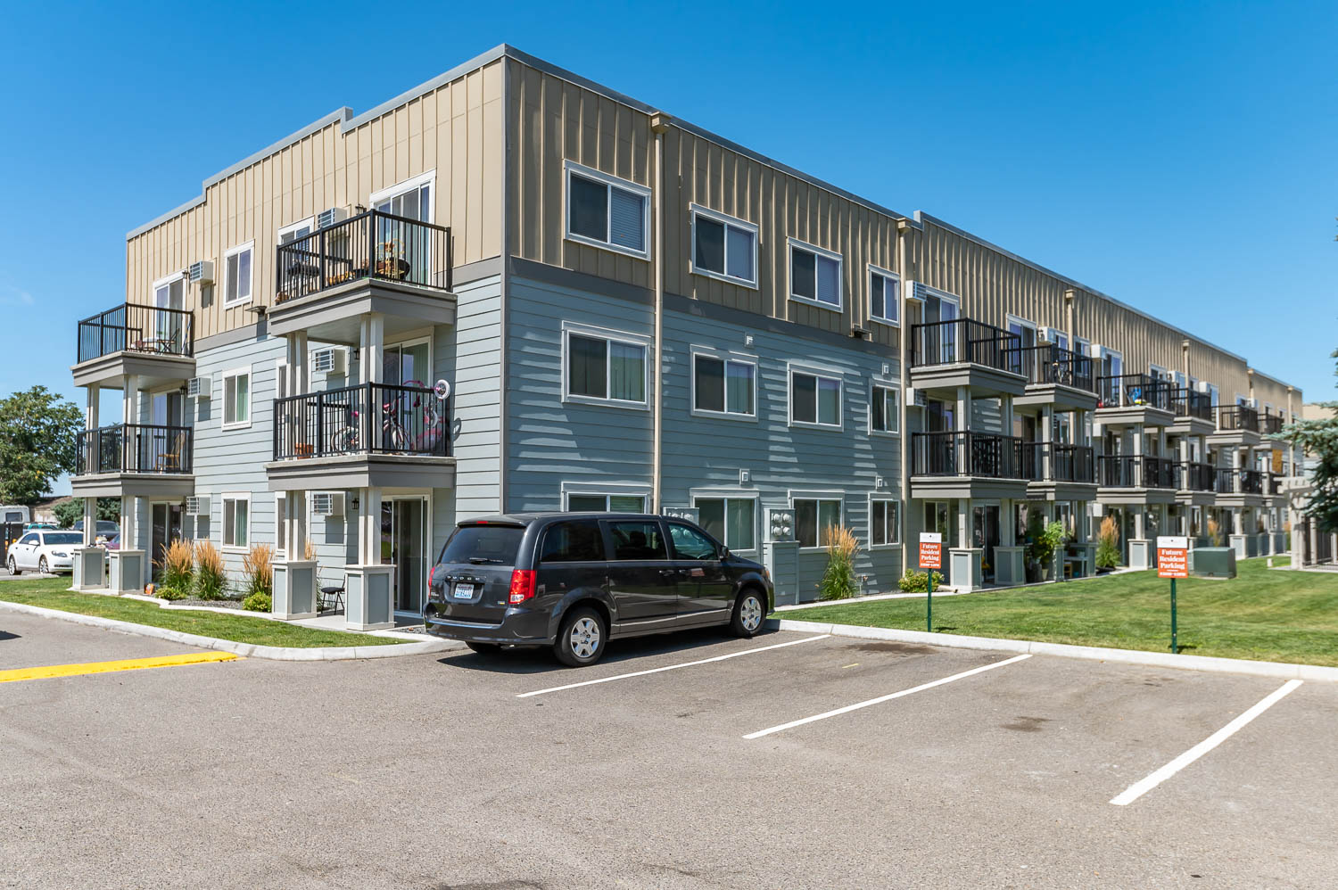 Sunset | Exterior Building