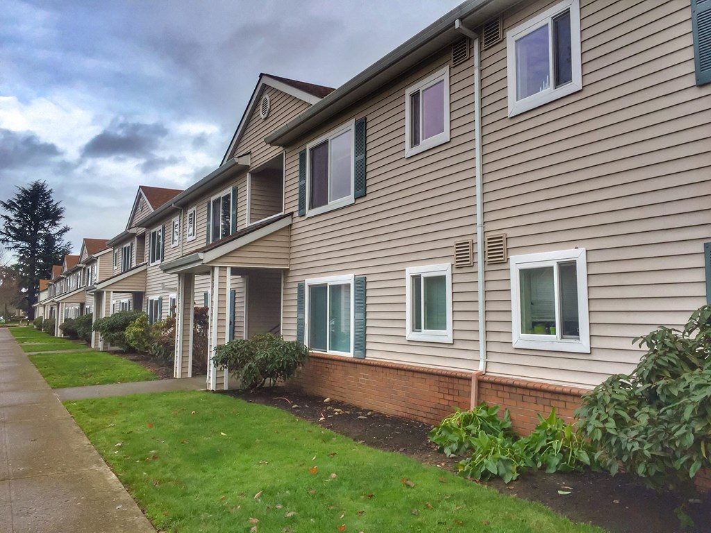 The Montavilla | Exterior Community