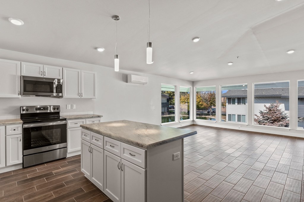 Kitchen at Lakeside Apartments in Kennewick, WA