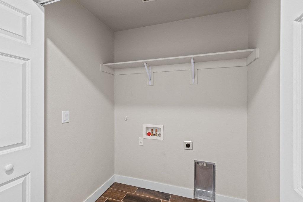 Large Closets at Lakeside