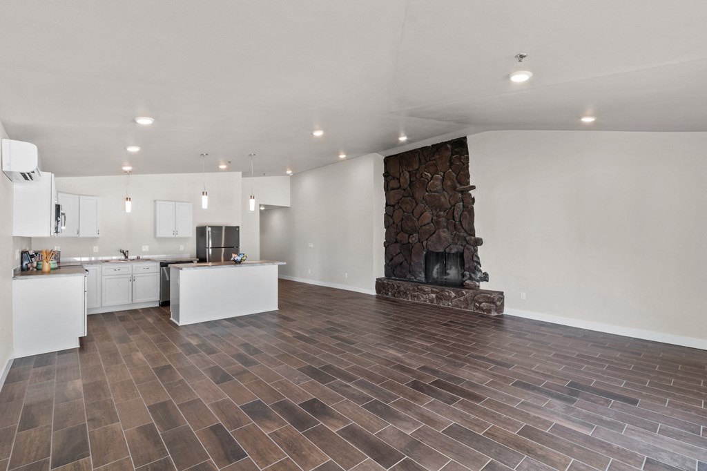 Interior Living Room at Lakeside Apartments in Kennewick, WA