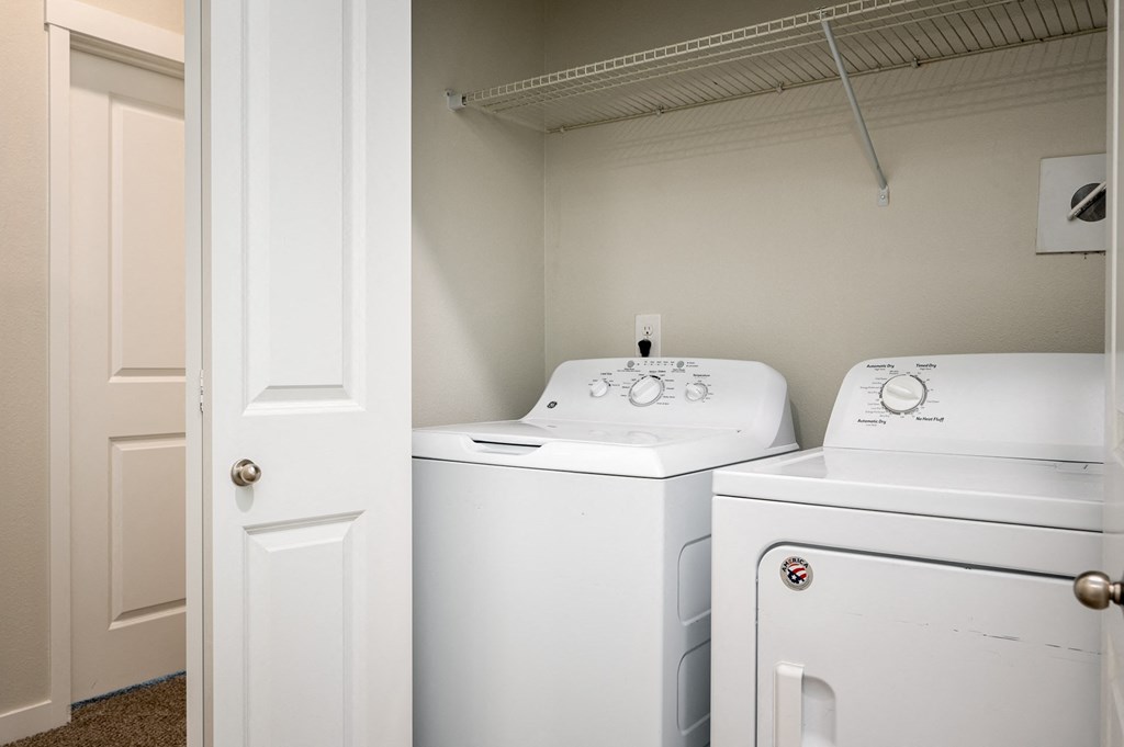 Leverich | Washer and Dryer Hookup