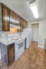 2-bedroom apartment at The Lindale Apartments in Springfield
