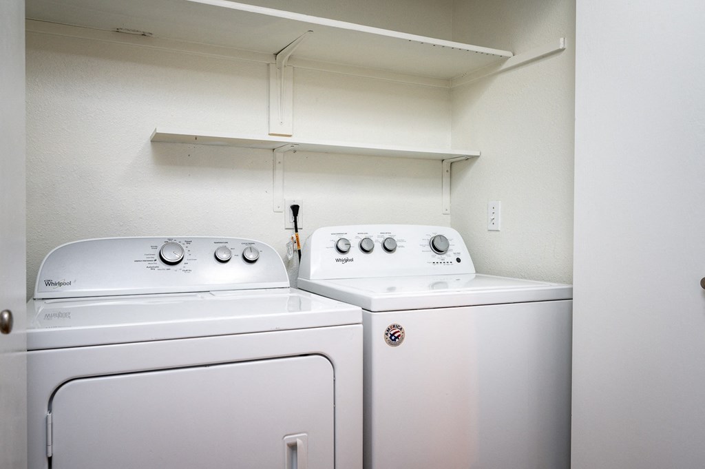 Mountain Knolls | Full Size Washer and Dryer