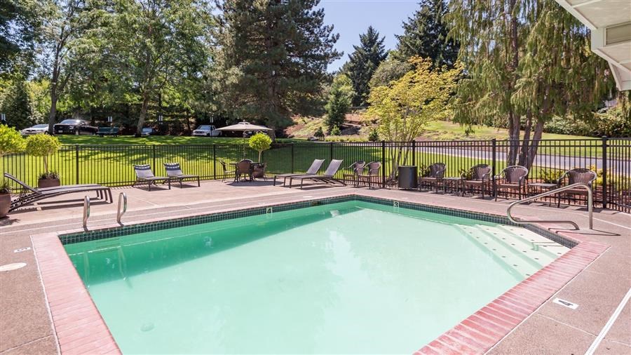 Murrayhill Park Apartments | Spa