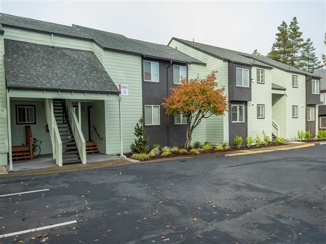 West End | Exterior - Photo Gallery