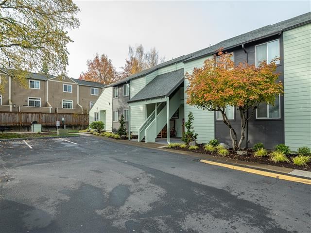 West End | Exterior - Photo Gallery