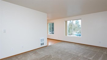 Davis Street | Living Room - Photo Gallery 3