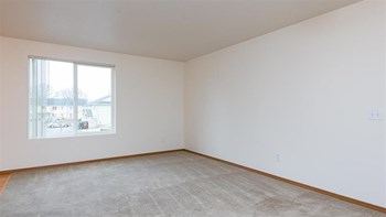 Davis Street | Living Room - Photo Gallery 6