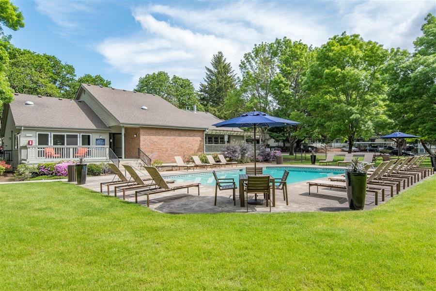 Witham Hill Oaks | Pool