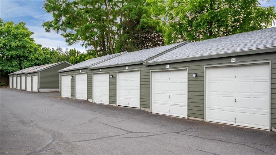 Courtyards at Fairview | Exterior