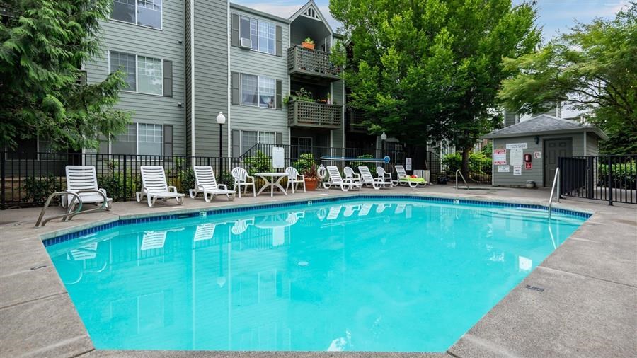 Courtyards at Fairview | Pool