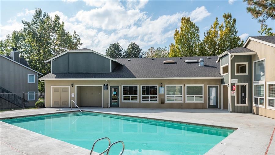 Highland Park | Pool