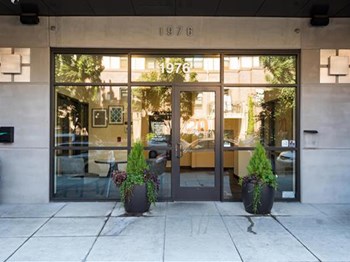 20 Pettygrove | Front Entrance