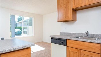 Douglas Square | Kitchen - Photo Gallery 5