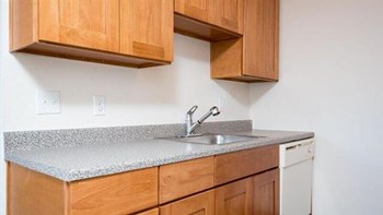 Douglas Square | Kitchen - Photo Gallery 6