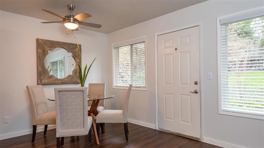 Dwell | Model Dining Room