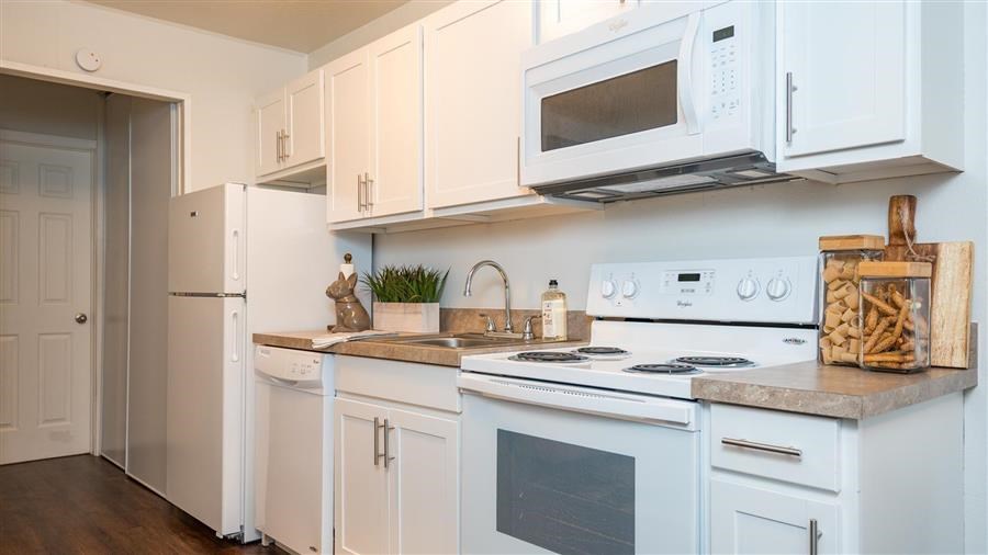 Dwell | Model Kitchen