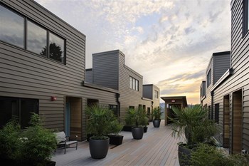 Reliable Apartments | Exterior - Photo Gallery 12