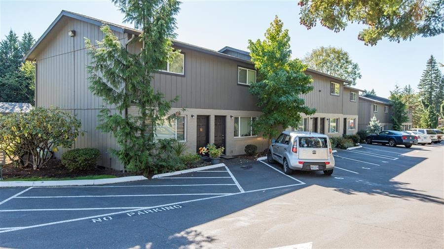 Scotsboro Square | Exterior