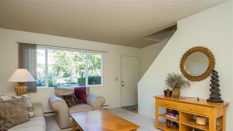 Scotsboro Square | Living Space