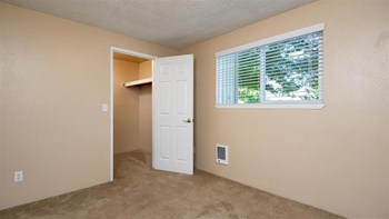 5952 Park Court SE 1-2 Beds Apartment, Salem, Oregon for Rent - Photo Gallery 6