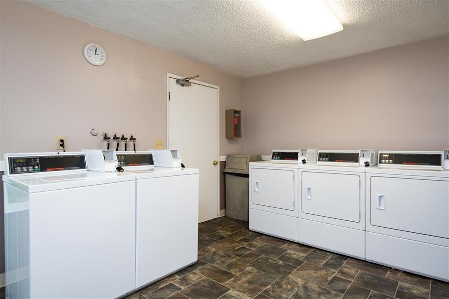 St James on Hall | Laundry