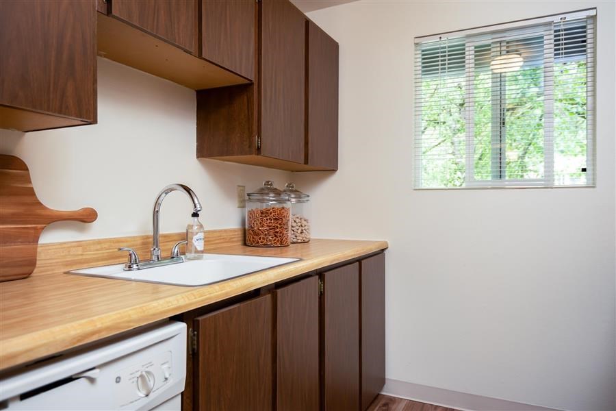 St James on Hall | Kitchen