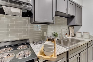 5050 Fredericksburg Rd Studio-2 Beds Apartment for Rent