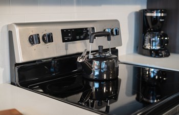 The Gordon Lofts | Kitchen | 2 Bedroom Apartment The Gordon Lofts | Kitchen | 2 Bedroom Apartment - Photo Gallery 3