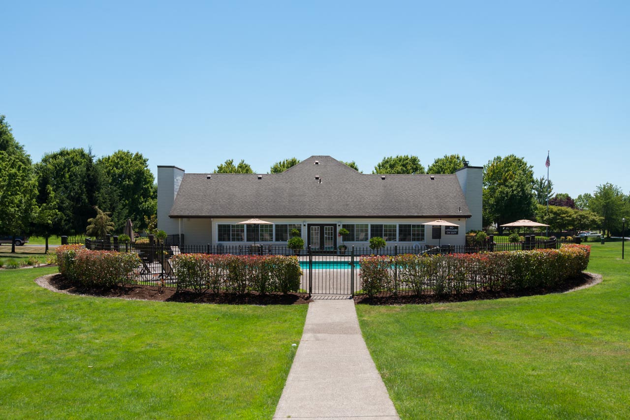 Sundial | Outdoor Courtyard