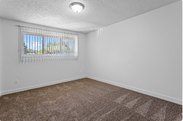 755 SE Hogan Road 2-3 Beds Apartment, Gresham, Oregon for Rent - Photo Gallery 1