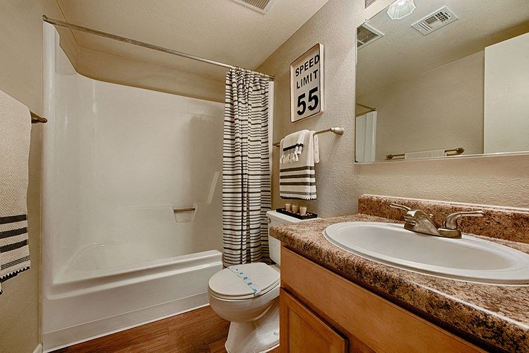 Sycamore Square | Interior