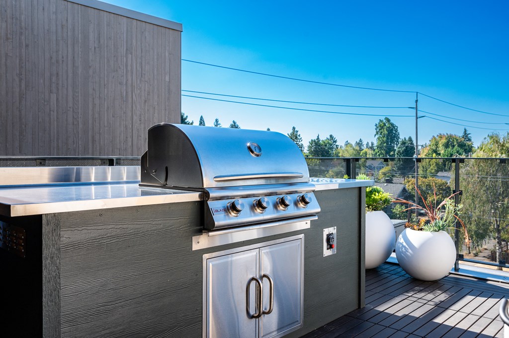 The Lenox | Rooftop Deck  Grill