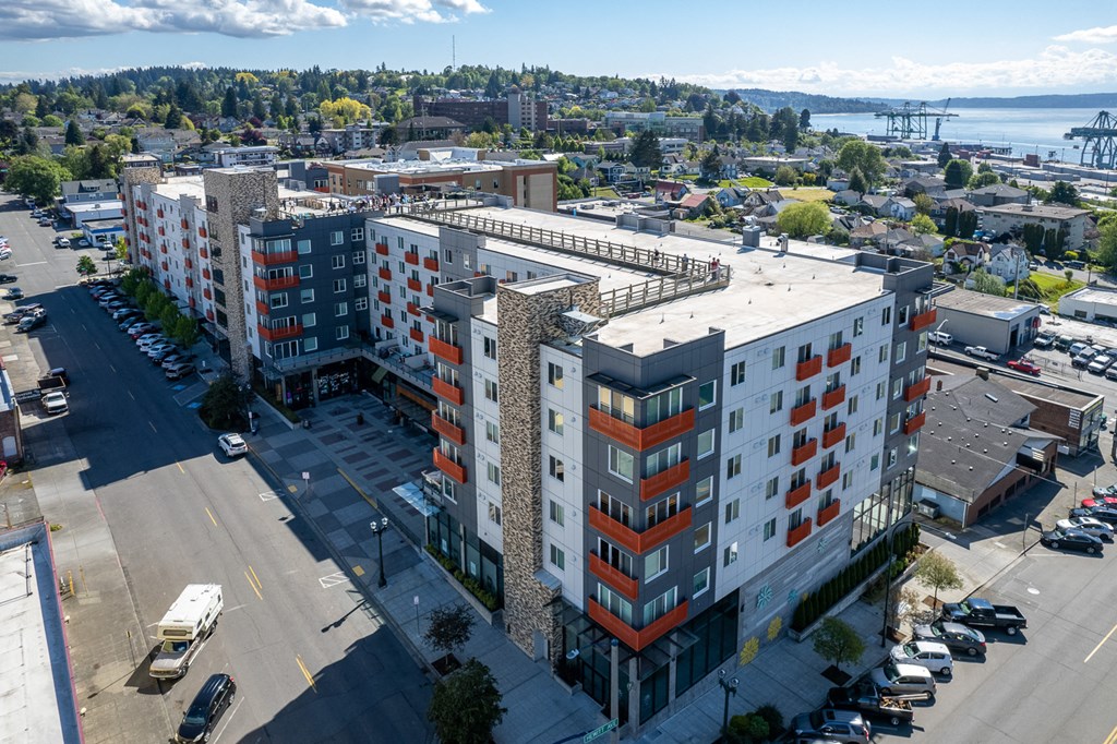 Apartments in Everett WA - The Waterline - Exterior View of The Apartment Building with Lush Landscaping
