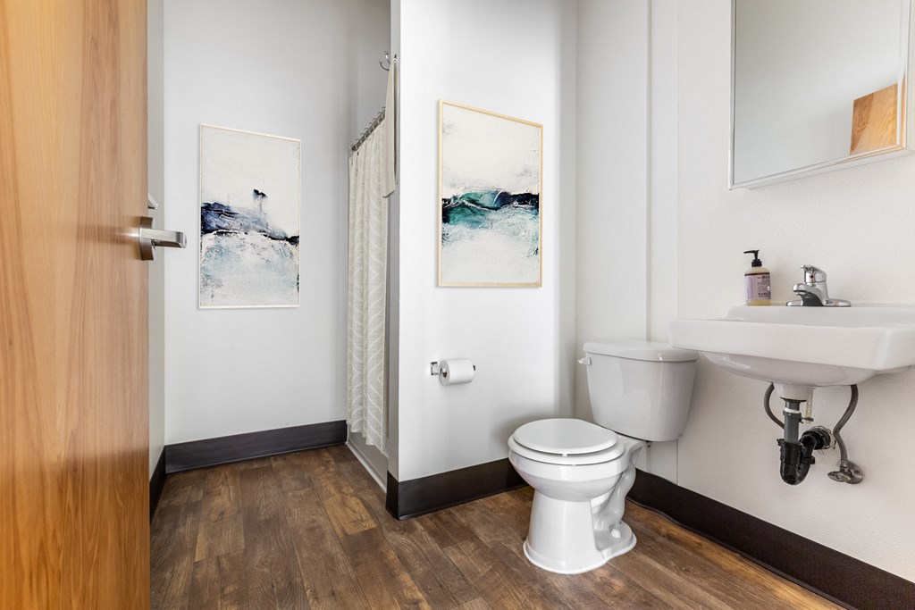 Philadelphia Floor Plan - Bathroom