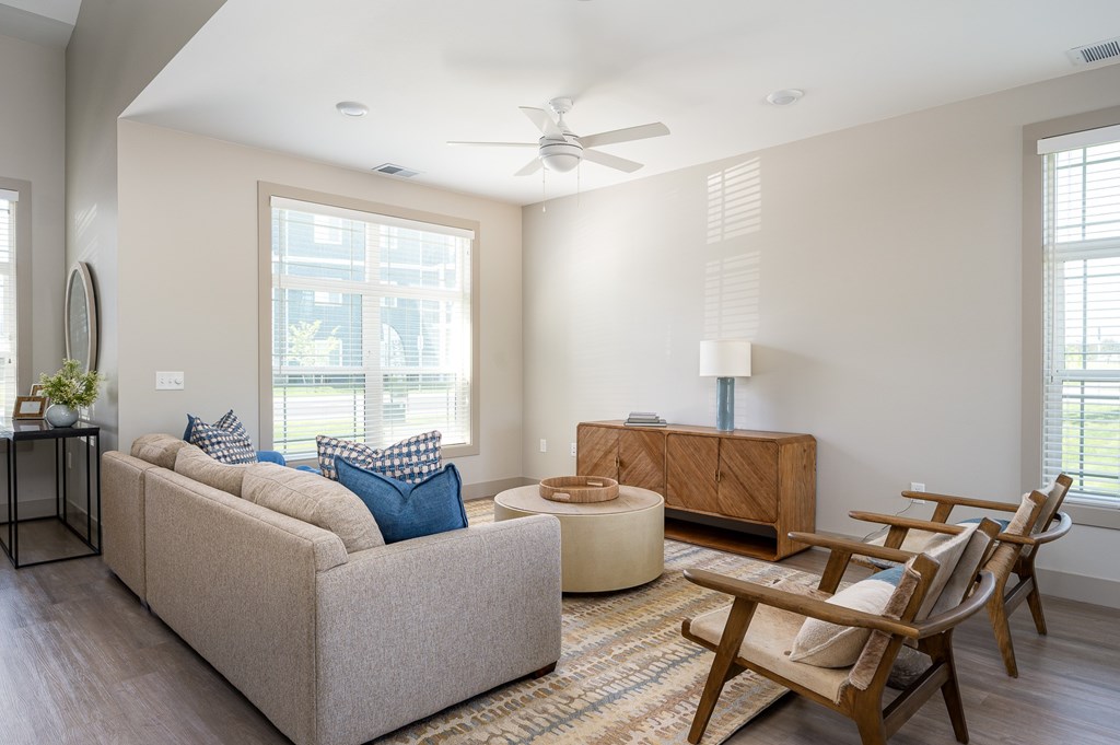Tidewater Townhomes | Living Room