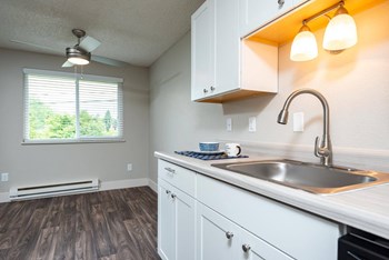 Oak Grove Kitchen Oak Grove Kitchen - Photo Gallery 2