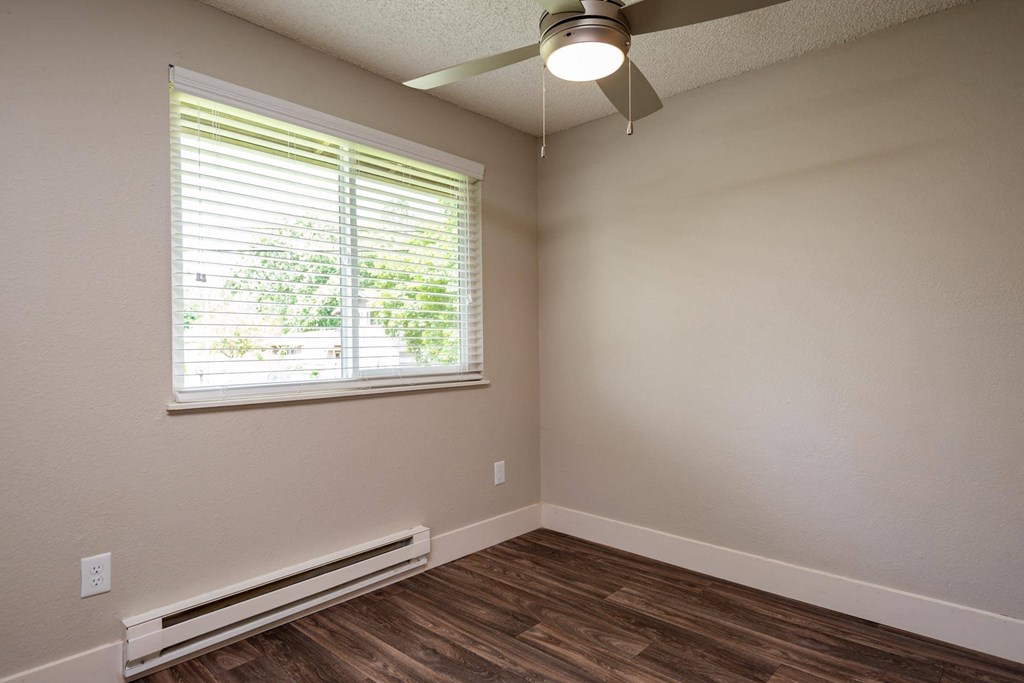 Oak Grove Dining Room Extra Storage