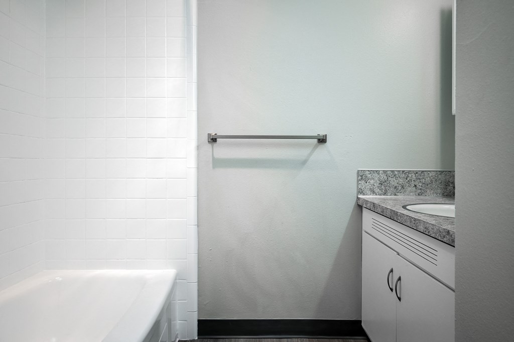 The Avery | Bathroom