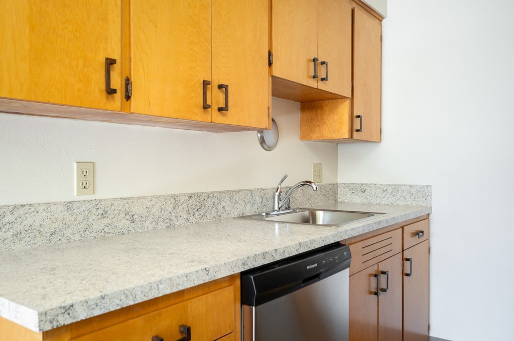 56 Commons | Kitchen