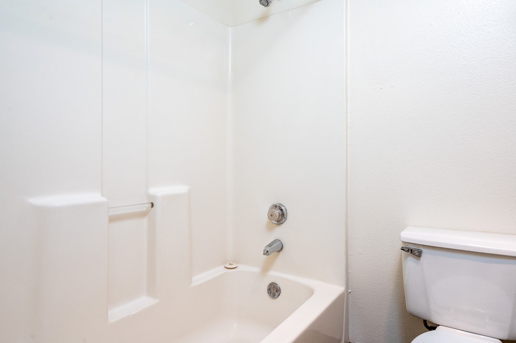 Highland Park | Bathroom