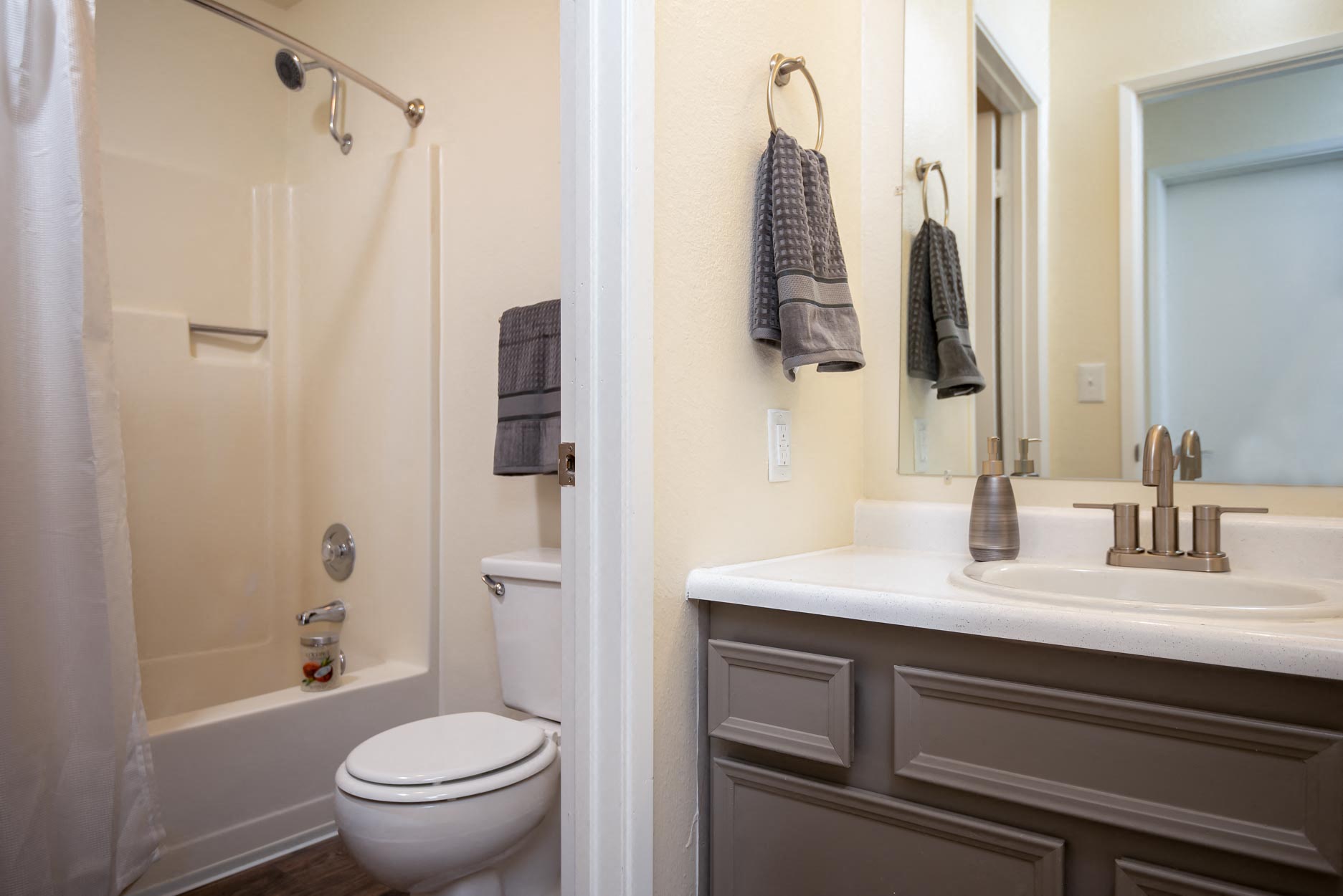 Caldera at Sunnybrook | Summit Standard Bathroom