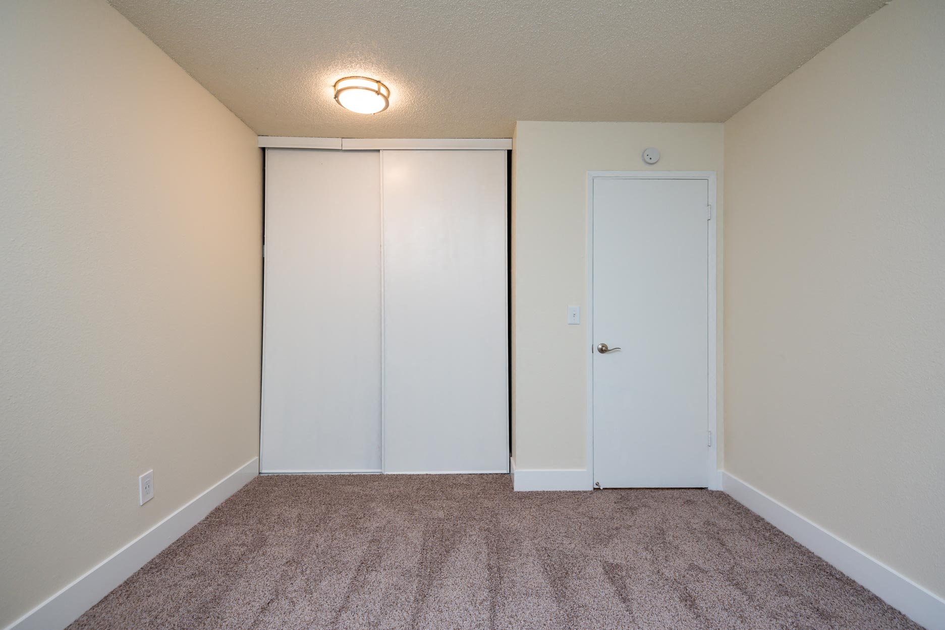 Caldera at Sunnybrook | Summit Standard Bedroom Closet
