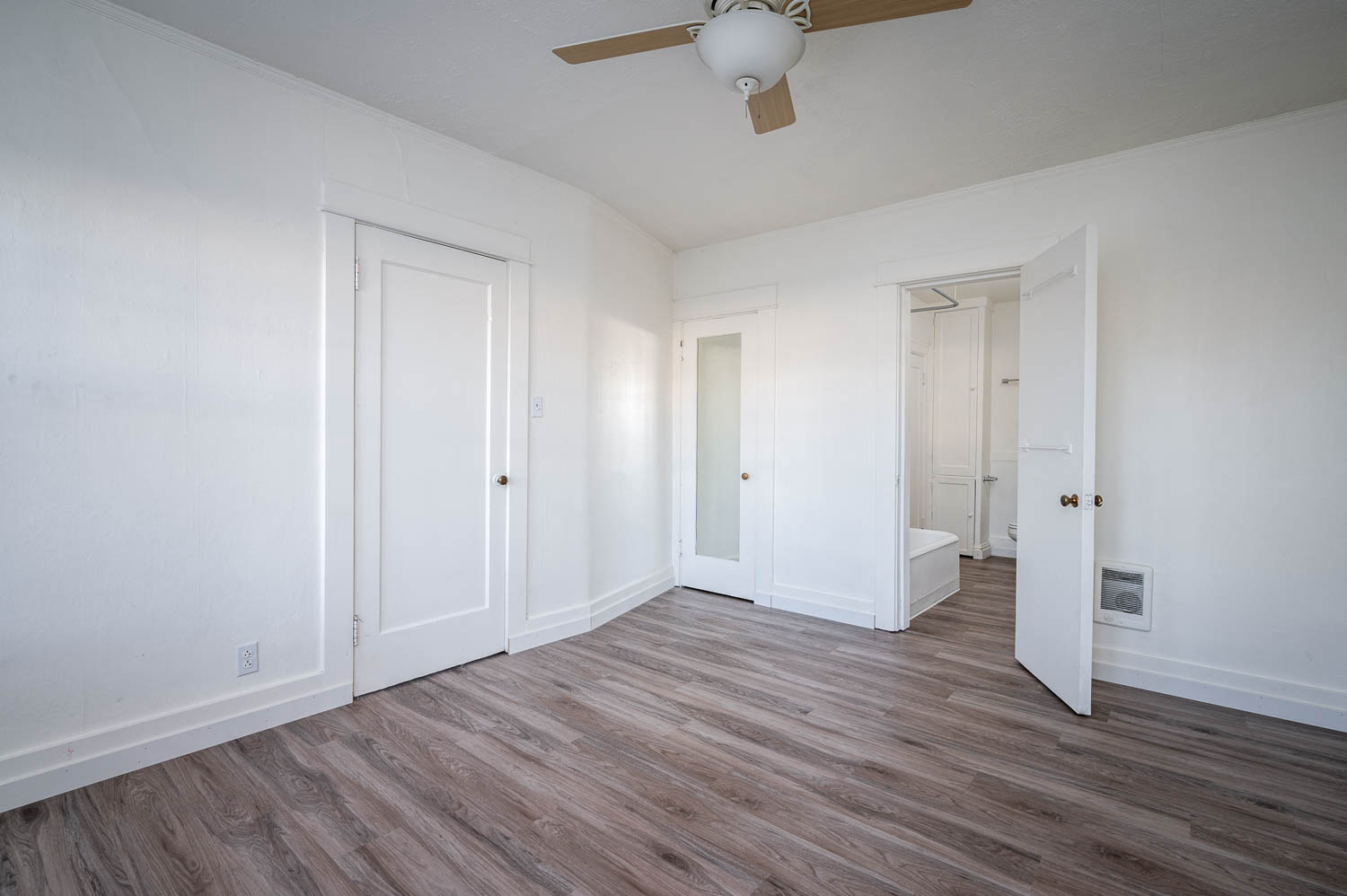 The Shannon | #104 Spacious Bedroom