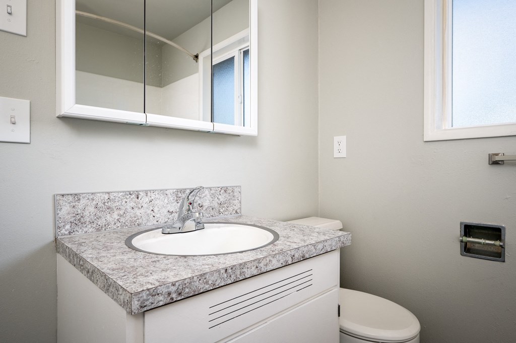 The Avery | Bathroom