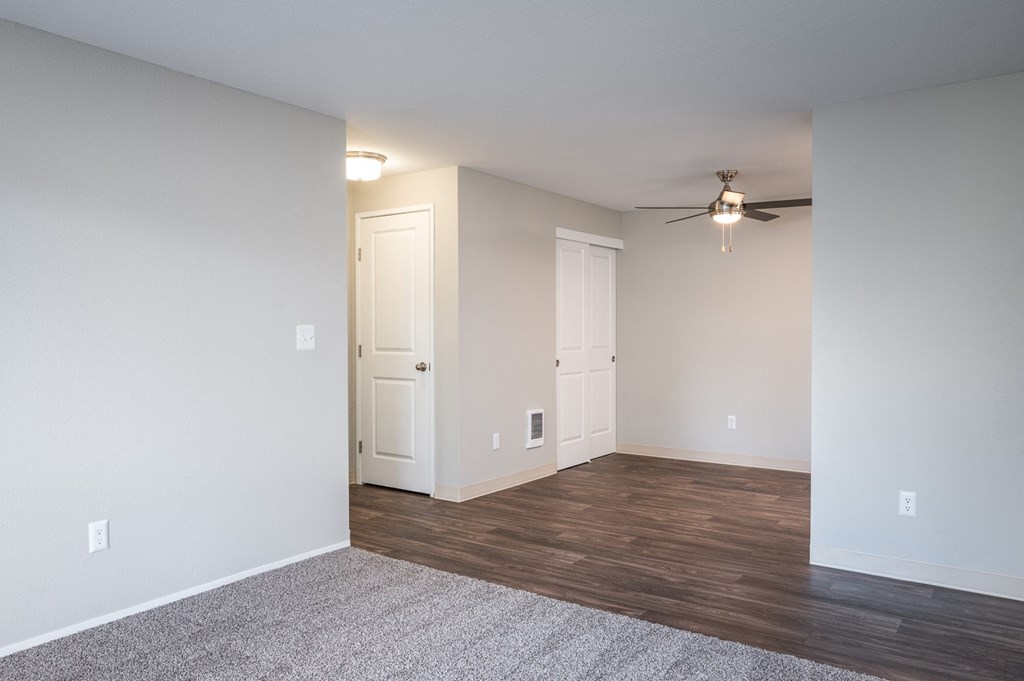Village at Sunrise | Dining room with ceiling fan
