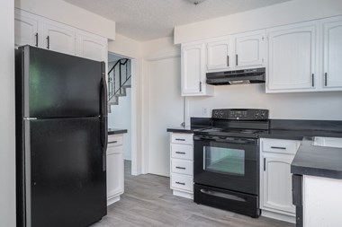 890 NW Divison St 3 Beds Apartment for Rent