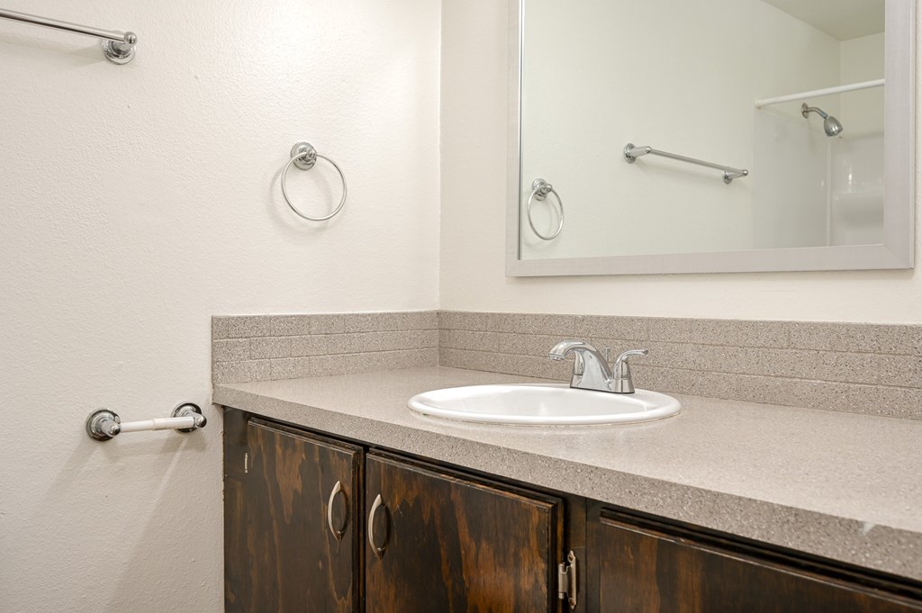 Americana | Bathroom